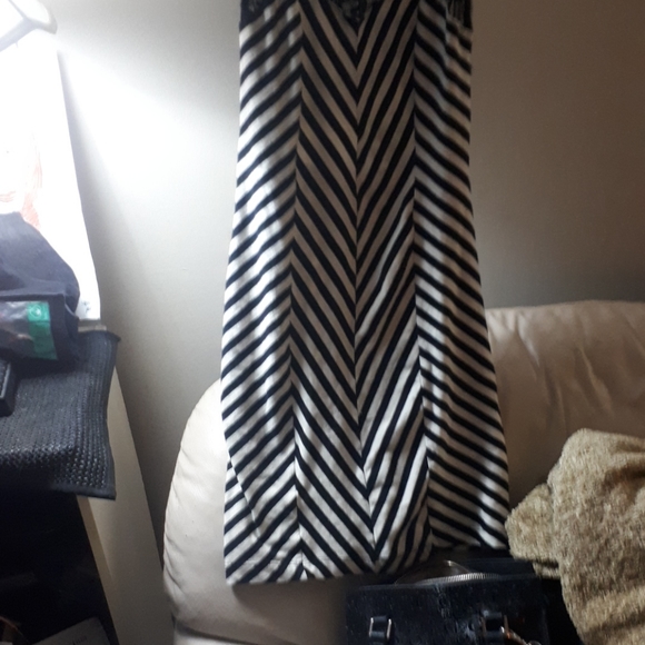 Womans striped dress - Picture 2 of 6